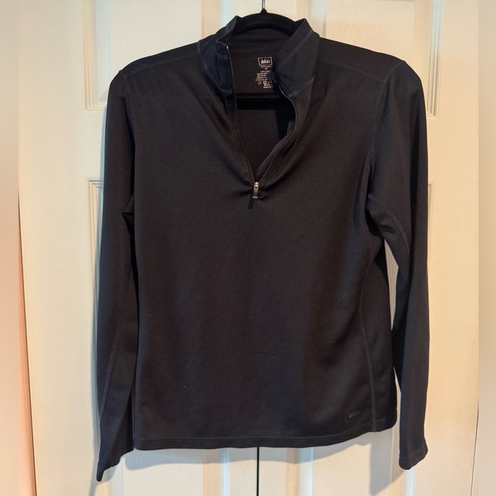 Black Quarter-Zip pullover